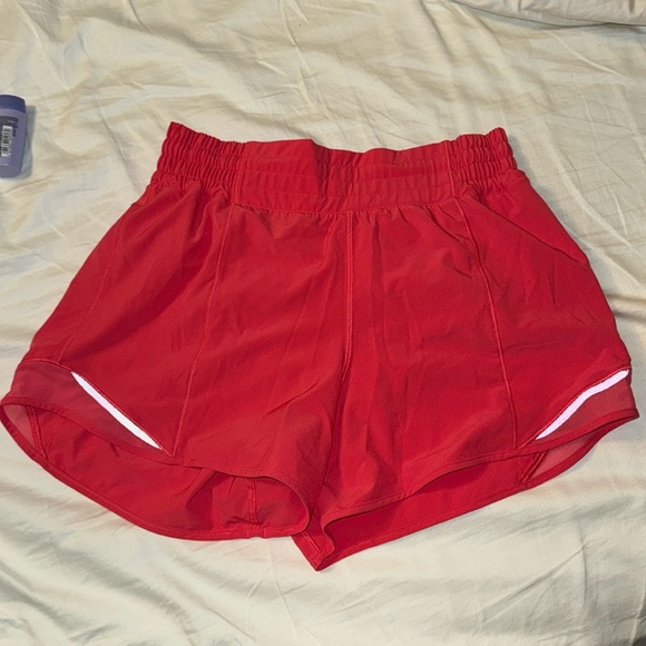 lululemon athletica Pants - Lululemon high rise hotty hot shorts in hot pink size 6. Like new. 4”